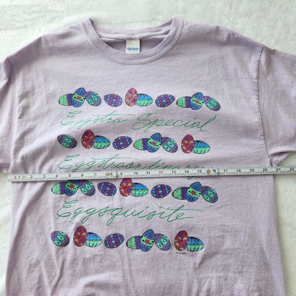 Vintage Easter Egg Graphic Tee Y2K Pastel Purple Gildan Short Sleeve Large - Picture 11 of 13